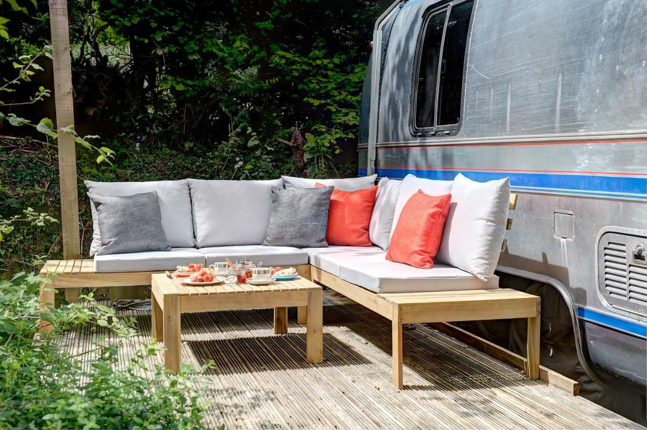 Glamping 1970 American Airstream Motorhome Ponsanooth Esterno foto