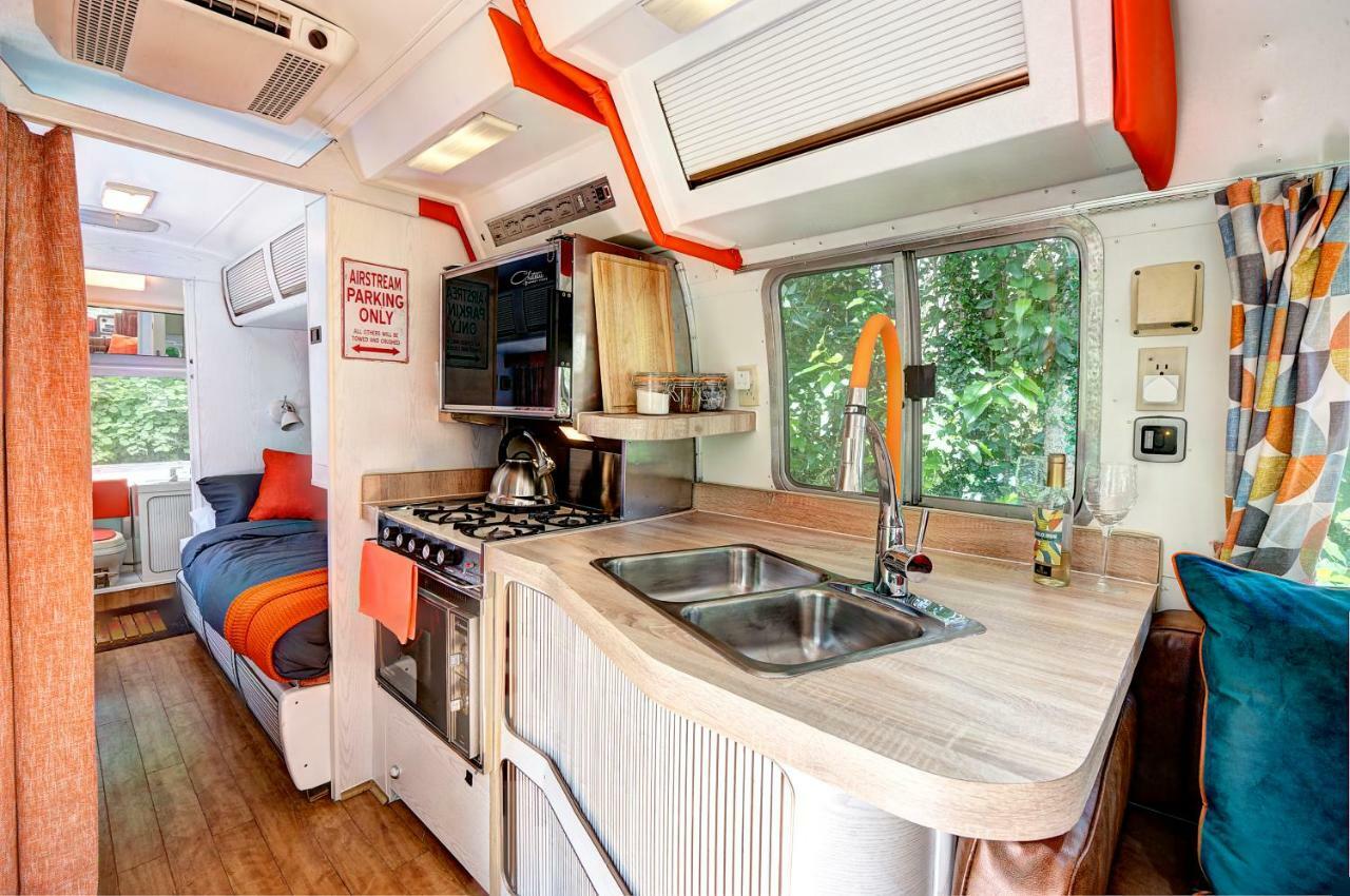 Glamping 1970 American Airstream Motorhome Ponsanooth Esterno foto