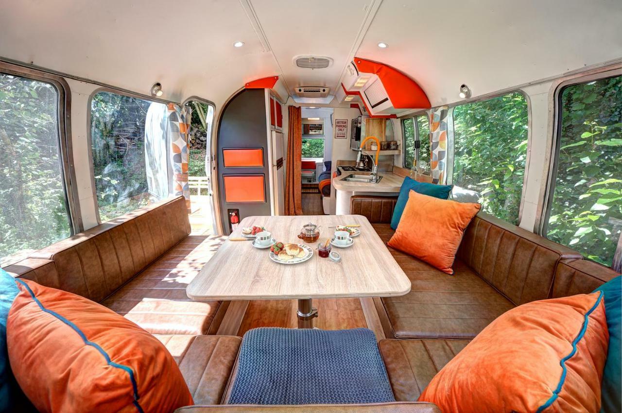 Glamping 1970 American Airstream Motorhome Ponsanooth Esterno foto
