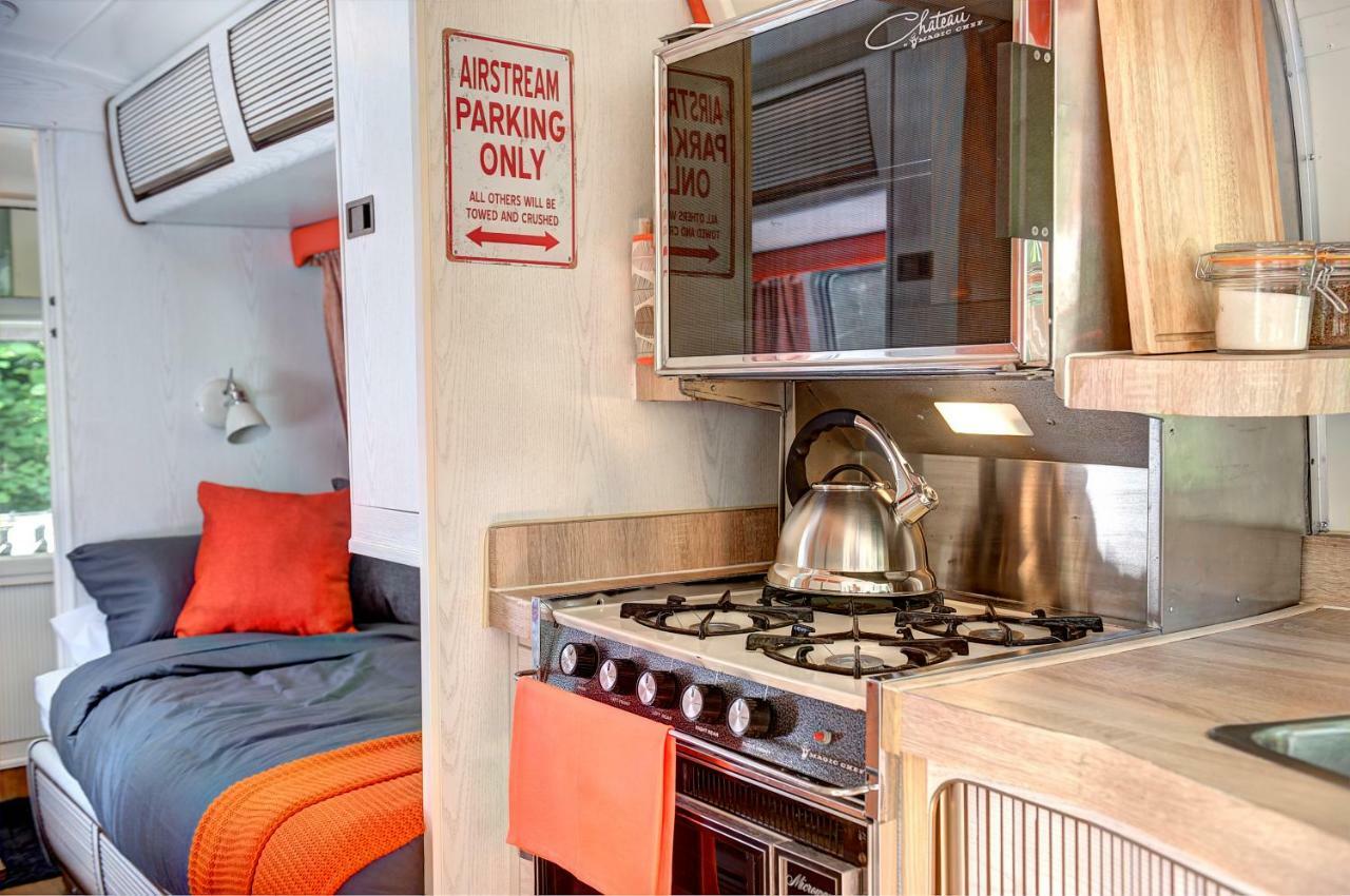 Glamping 1970 American Airstream Motorhome Ponsanooth Esterno foto